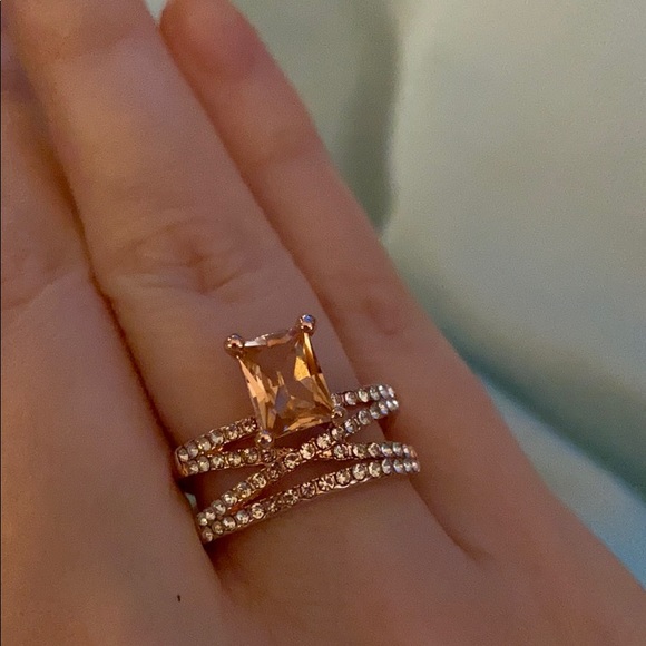 18k Rose Gold Morganite & White Sapphire Pavè Ring - Picture 4 of 9